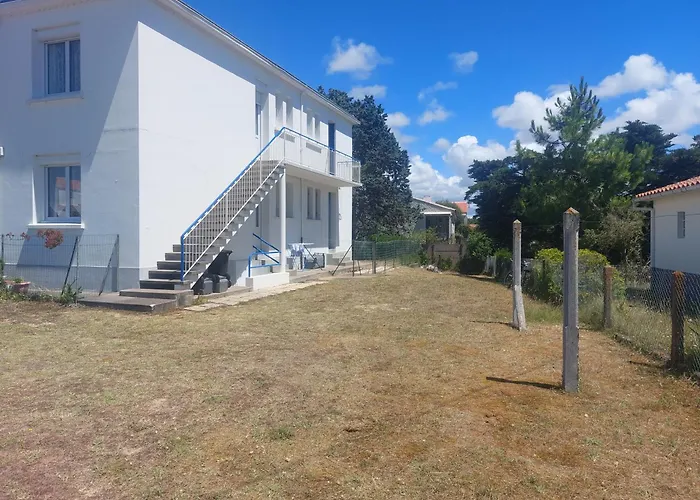 Dame De Monts Proche