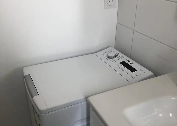 Dame De Monts Proche Notre-Dame-de-Monts